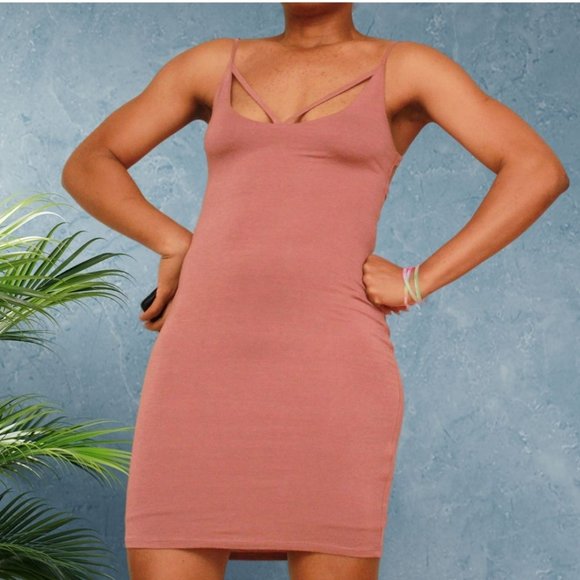 Streetwear Society Dresses & Skirts - Streetwear Society Peach Dress - M